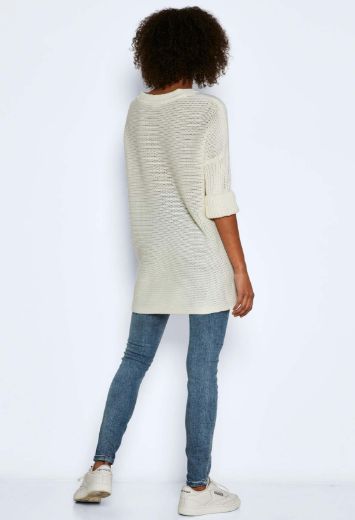 Picture of NM Vero Moda Tall Vera 3/4 sleeve V-neck knit sweater